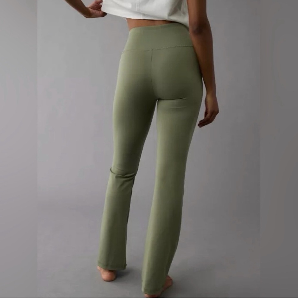 American Eagle The Everything Flare Olive Green Leggings
